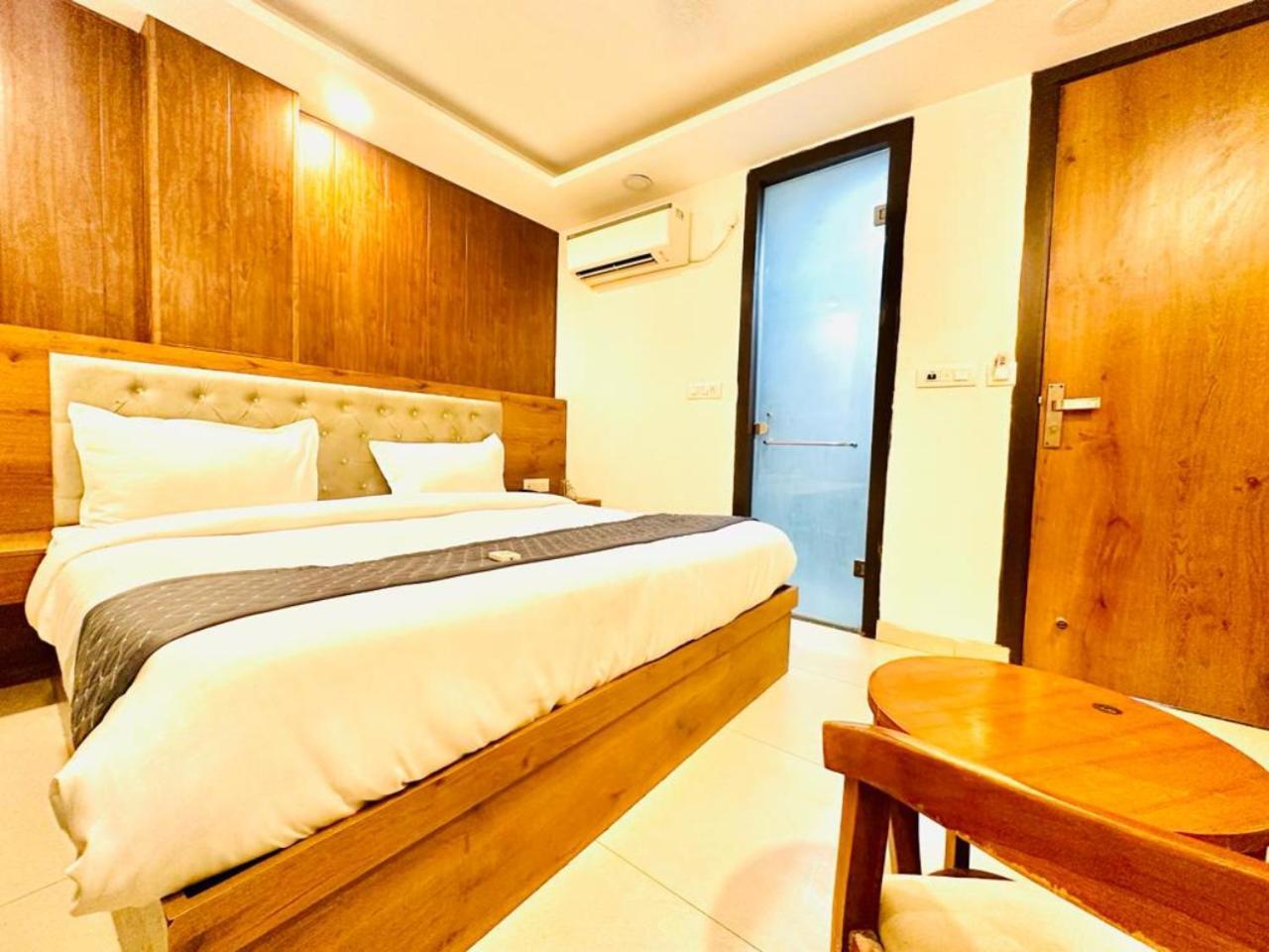 Hotel Qubic Near Igi Delhi Airport New Delhi Extérieur photo